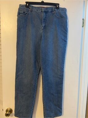 Gloria Vanderbilt Straight Leg Denim Jeans in Blue